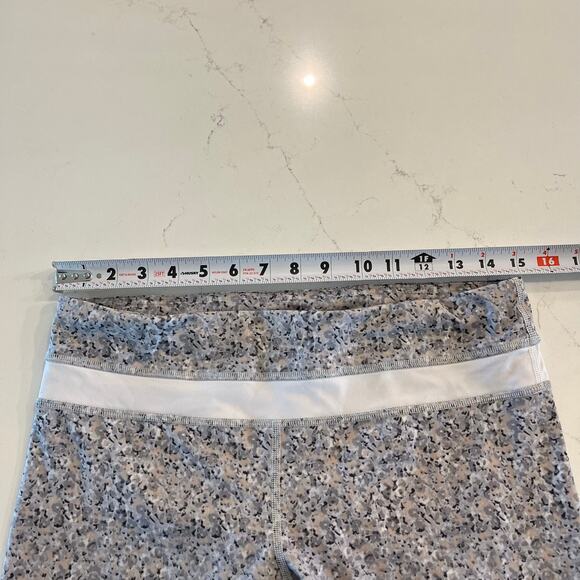 Lululemon Run Inspire Crop II All Luxtreme Capri Leggings Size 8 - Picture 5 of 9